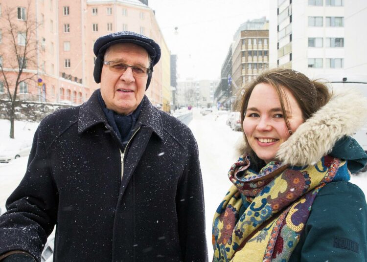 Veikko Saarto ja Anni Ahlakorpi kannustavat ay-liikettä suhtautumaan myönteisesti vasemmistoliiton esitykseen minimipalkasta ja perustulosta