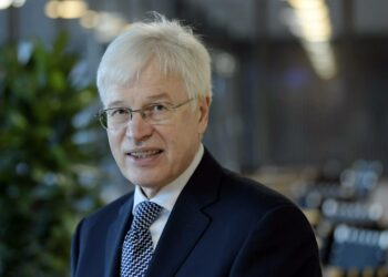 Taloustieteen 2016 Nobel-voittaja Bengt Holmström on arvostellut nykyistä eläkkeellä olevaa sukupolvea itsekkääksi.