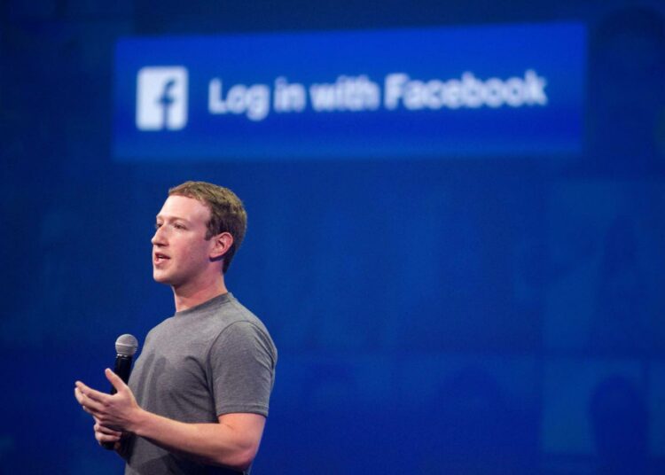 Facebookin pääjohtaja Mark Zuckerberg lupasi yhtiön parantavan käytäntöjään.