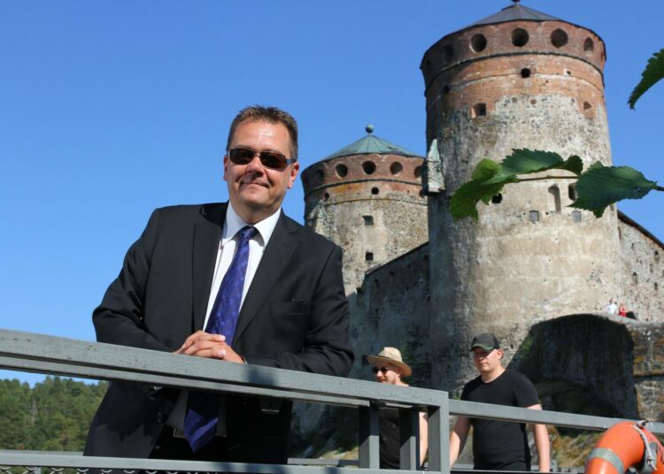 Petri Teittinen on ollut kolmenatoista kesänä vapaaehtoisena Savonlinnan Oopperajuhlilla.