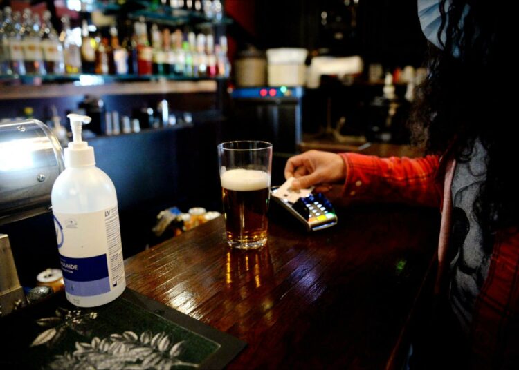 MaRa ei näe perusteita ravintoloinen sulkemiselle.