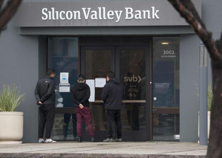 Yhdysvalloissa valtio takasi Silicon Valley -pankissa olleet talletukset, jotta luottamus pankkisektoriin säilyisi.