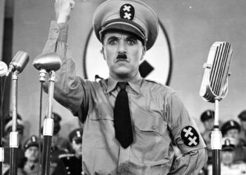 Charles Chaplin teki Adolf Hitleristä naurunalaisen jo vuonna 1940 elokuvassaan Diktaattori.
