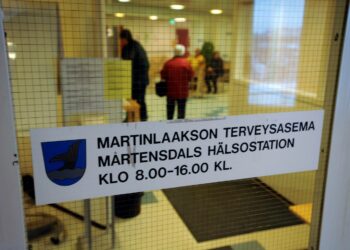 Terveydenhoitajalla käynnin tekeminen maksulliseksi voi johtaa siihen, että sairaat ja varattomat ihmiset laiminlyövät sairautensa hoidon jättämällä menemättä vastaanotolle, sanoo Kalliorinne.
