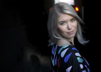 Naispopulistit käyttävät useimmiten helmiä, kauniita ja kalliita vaatteita ja heillä on vaaleat ja pitkät hiukset. Kokoomusnuorten puheenjohtaja Susanna Koski kuvattuna syyskuussa Helsingissä.