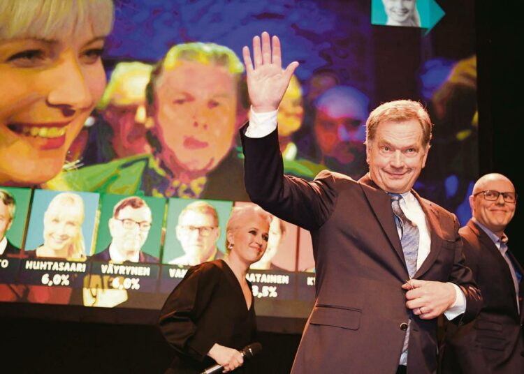 Taustaltaan kokoomuslainen presidentti Sauli Niinistö valittiin toiselle kaudelle niin oikeiston kuin vasemmistonkin äänin.