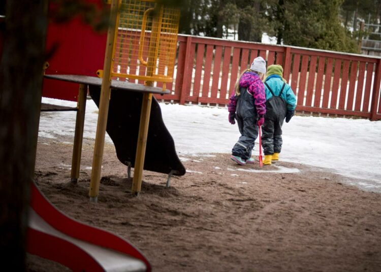 Lasten subjektiivisen päivähoito-oikeuden poistaminen ja aktiivimalli ovat hankala yhtälö.