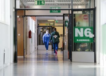 STTK toivoo nopeaa ratkaisua terveydenhoitoalan liittojen umpisolmun ratkaisemiseen.