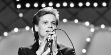 Kauko "Kake" Randelin esiintyy Syksyn Sävel 20v -karsinnoissa vuonna 1987.