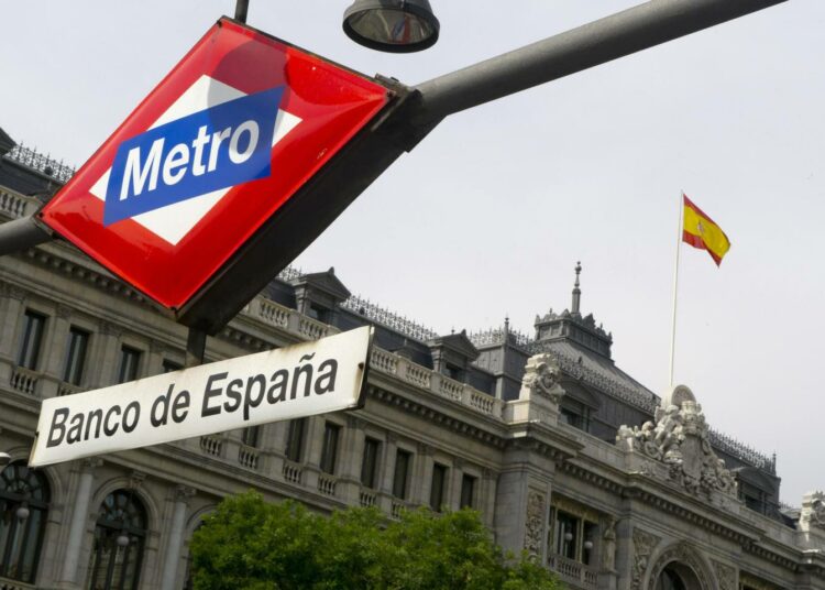 Esko Seppäsen mukaan ei ole tietoa, mistä lähteistä 100 miljardia euroa Espanjalle ammennetaan.
