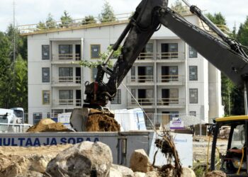 Rakennusala menee kahden tunnin lakkoon perjantaina.