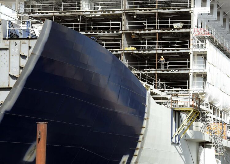 Meyerin Turun telakka työllistää lähivuosina tuhansia työntekijöitä. Työvoimakoulutukseen lisämäärärahaa jo tälle vuodelle hakeva Varsinais-Suomen maakuntaliitto vetoaa valtiovaltaan, sillä kyseessä on koko Suomen asia.