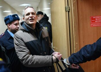 Tanskalainen Jehovan todistaja Dennis Christensen oikeudenkäynnissä Orjolissa helmikuussa.