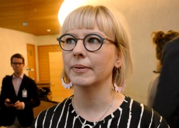 Pienten eläkkeiden korotus on jo valmistelussa, kertoi sosiaali- ja terveysministeri Aino-Kaisa Pekonen.