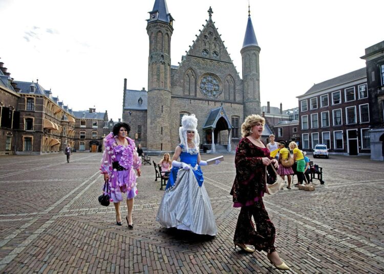 Hollannissa markkinoitiin vuonna 2009 ensimmäistä transvestiittien festivaalia.