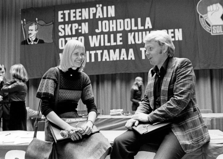 Sosialistisen opiskelijaliiton vuoden 1975 liittokokouksessa oltiin Otto-Wille Kuusisen johtamalla tiellä, mitä Tiedonantajan päätoimittaja Urho Jokinen oli opiskelijoille teroittanut.