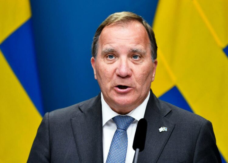 Ruotsin pääministeri Stefan Löfven kertoo juhannuksen jälkeen, määrääkö hän uudet vaalit vai eroaako hallitus.