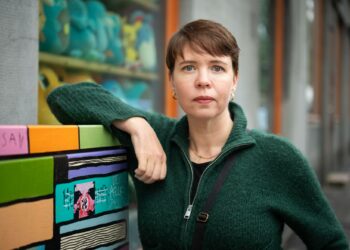 Anna Kontula katsoo, että valiokunnassa kuultavan ministeriön virkamiehen tulisi pysyä totuudessa ja perustaa kannanottonsa valiokunnassa käsiteltävistä asioista objektiivisiin ja asian kannalta relevantteihin lähteisiin.