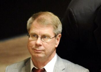 Jaakko Laakso totesi Vasemmistoliiton olevan sitä mieltä, että Afganistanin sotilasoperaatio pitäisi muuttaa siviilioperaatioksi.