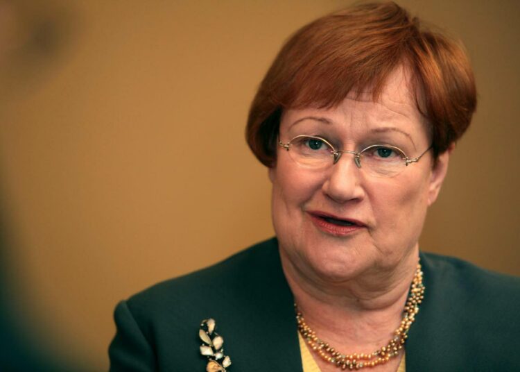 Yhden presidentin pohjalta ei pitäisi vielä tehdä kovin syvällisiä arvioita perustuslain muutostarpeista, sanoo presidentti Tarja Halonen.
