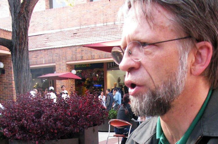 Kolumbian vihreiden presidenttiehdokas Antanas Mockus on politiikassa outo lintu.