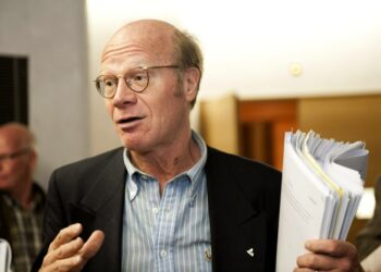 Kimmo Sasi esitti näkemyksiään suomalaisesta mediasta eduskunnan täysistunnossa tiistaina 22. marraskuuta.