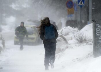 Lumipyry iski jälleen muun muassa Helsinkiin tiistaiaamuna.