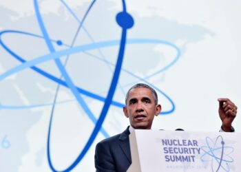 Presidentti Barack Obama puhumassa viime viikon ydinturvallisuuskokouksessa Washingtonissa.