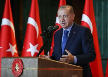 Presidentti Erdogan on uhkaillut Yhdysvalloille, että Turkki saattaa joutua ”etsimään uusia ystäviä ja liittolaisia”.