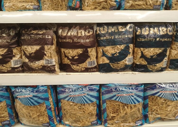 Kalatuotteita zimbabwelaisessa supermarketissa.