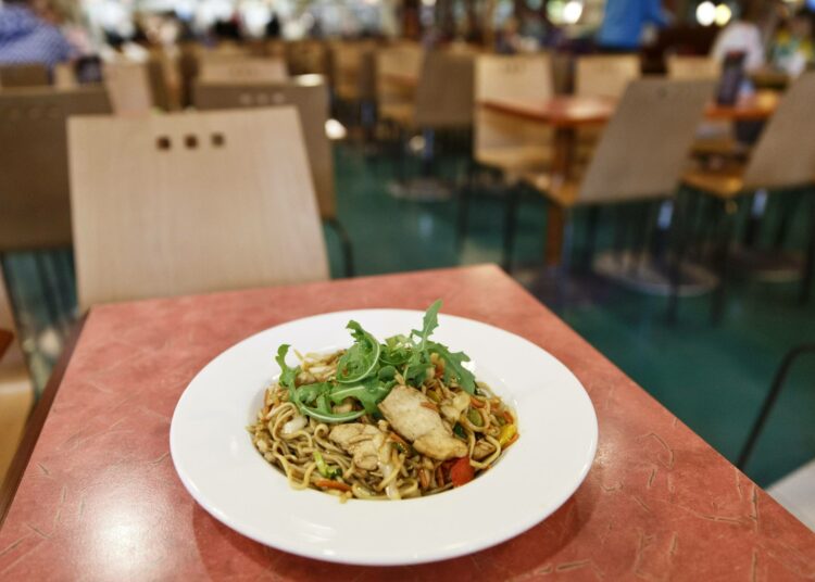 Väärin toimijat tyypillisesti jättävät tuloja lyömättä kassaan, maksavat palkkoja pimeästi ja laiminlyövät työnantajamaksuja.