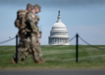 Kansalliskaartin joukkoja partioimassa Washington DC:ssä, jonne Trump lähetti heidät vastoin kaupungin johdon tahtoa.
