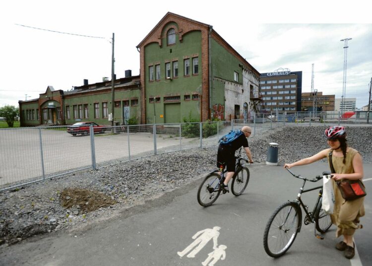 Vuonna 1907 rakennettu tavara-asema on olennainen osa tamperelaista kaupunkikuvaa.