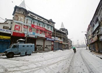 Yleislakko piti kadut hiljaisina Jammun ja Kashmirin osavaltion pääkaupungissa Srinagarissa Intian juhliessa tasavallan päivää tammikuussa.