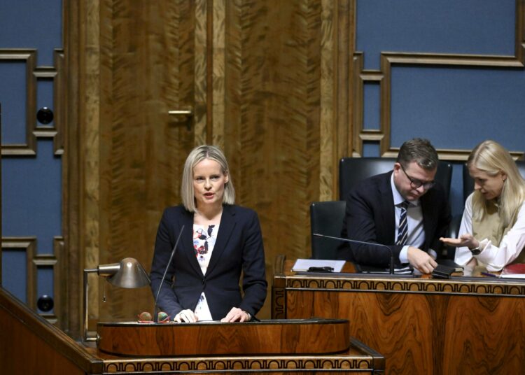 Valtiovarainministeri Riikka Purra linjasi hyvinvointivaltiosta eduskunnan budjettikeskustelussa tiistaina.