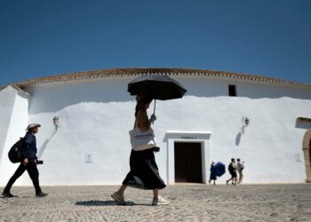 Helteistä kärsinyt Espanja säilytti vielä paikkansa Euroopan työttömyysykkösenä, mutta ero Suomeen kutistui.
