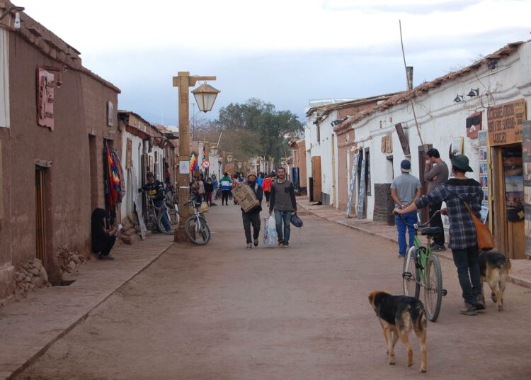San Pedro de Atacama on yksi Chilen tärkeimmistä matkailukohteista Antofagastan pohjoisella alueella. Vähän yli 50 kilometrin päässä sijaitsee Atacaman suolatasanko, yksi maan litiumintuotannon keskuksista.