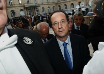 Senaatinvaalien tuloksen arvioidaan vahvistavan sosialistien mahdollisuuksia ensi kevään presidentinvaaleissa. Puolueen ehdokasvalinnassa vahvimmalta näyttää tällä hetkellä kuvan François Hollande.