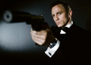 James Bondilla on taas tiukka paikka.
