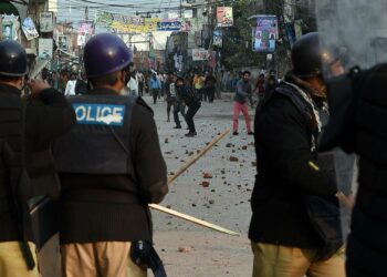 Levottomat olot ovat ajaneet miljoonia pakistanilaisia maansisäiseen pakolaisuuteen.