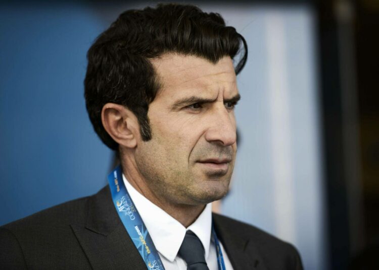 Puheenjohtajakisasta vetäytynyt Luís Figo vertasi Blatterin valtakautta diktatuuriin.