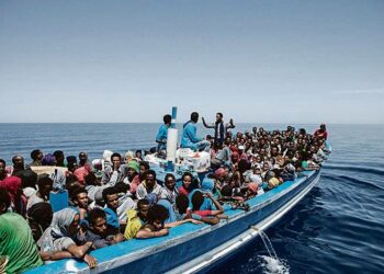 Hallitusta ei tunnu liikuttavan se tosiasia, että paremman elämän toivossa Eurooppaan lähteneet ihmiset hukkuvat Välimereen.