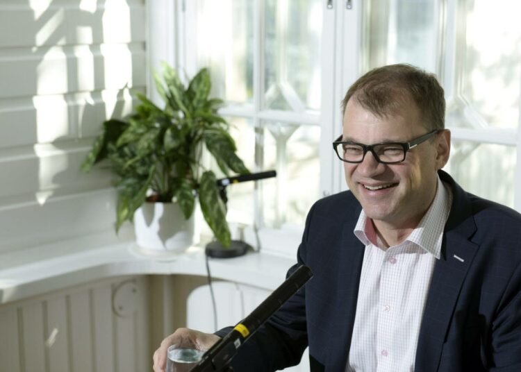 Pääministeri Juha Sipilä liioitteli Suomen velkaantumisvauhtia sunnuntaina.