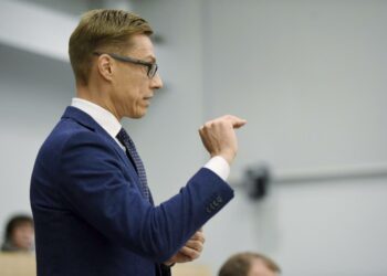 Valtiovarainministeri Alexander Stubb väitti eduskunnassa, että 10 prosenttia on 90 prosenttia.