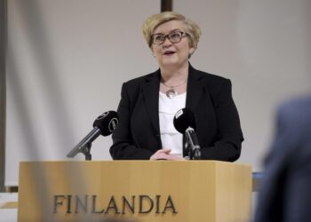 Kunta- ja uudistusministeri Anu Vehviläinen esitteli Tulevaisuuden kunta -hanketta Helsingissä keskiviikkona.