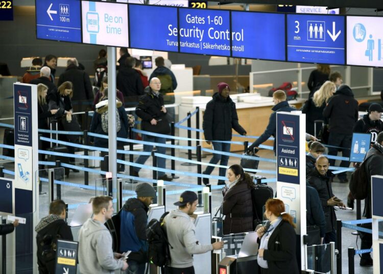 Airprolla työskentelevät turvatarkastajat saavat vastedes järkevämmät työvuorot ja ylityöstä asianmukaiset korvaukset.