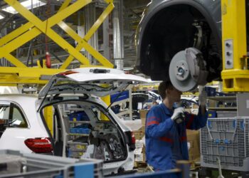 Uudenkaupungin autotehtaalla on noin 4 000 työntekijää ja tänä vuonna palkataan tuhat lisää.