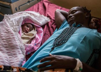 Etelä-Sudan kuuluu vaarallisimpiin maihin vastasyntyneille. 38 lasta tuhannesta kuolee siellä ennen kuukauden ikää.