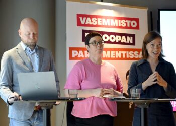 Vasemmistoliiton europarlamentaarikot Jussi Saramo, Merja Kyllönen ja Li Andersson pitävät kesäkokoustaan Helsingissä.