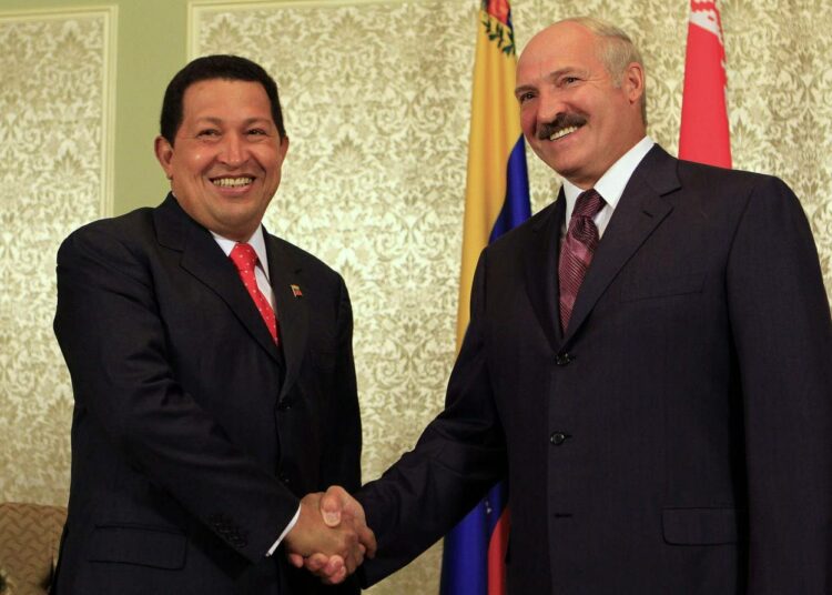 Venezuelan presidentti Hugo Chávez on tällä viikolla ollut Valko-Venäjän Aleksandr Lukashenkon vieraana Minskissä.